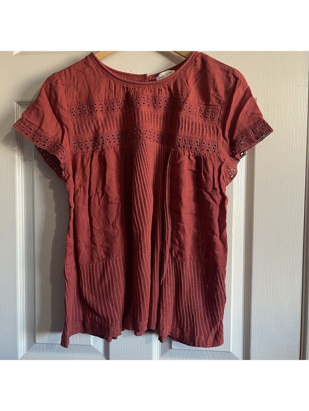 Meadow Rue Anthropologie Rust Eyelet Lace Yoke Ribbed Top Large Boho Terracotta